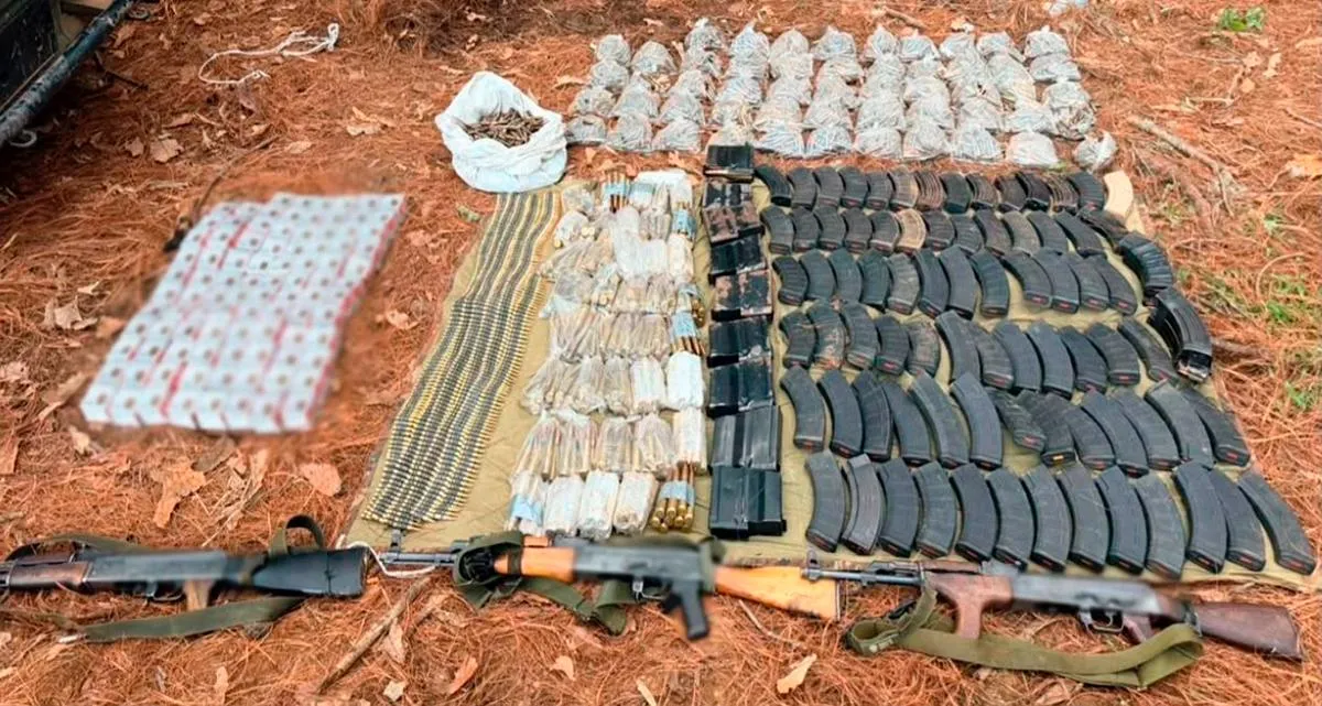 En operativo, Ejército Mexicano asegura armas, equipo táctico y dispositivos de videovigilancia en Salvador Escalante-1