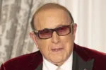 Fallece Clive Davis, el productor detrás de Whitney Houston