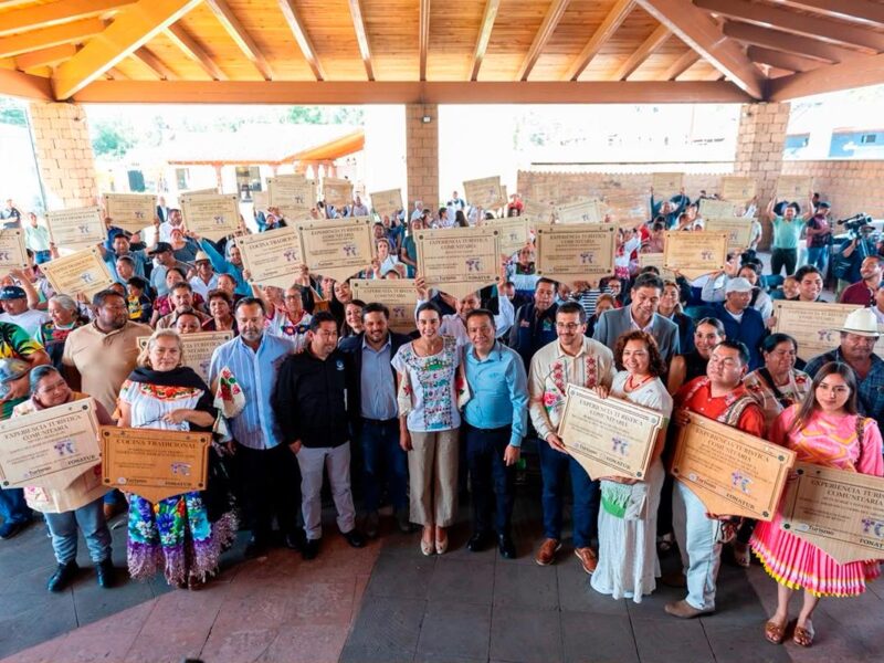 Federación entrega apoyos de hasta 500 mil pesos a cocineras tradicionales y comunidades de 22 municipios