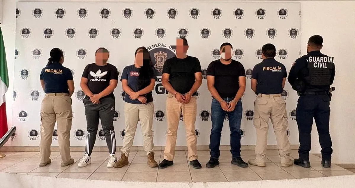 FGE Michoacán detiene a cuatro de sus propios agentes por corrupción