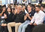 Firma Bedolla iniciativa para garantizar por ley D4ta, datos gratis para estudiantes de prepa y universidad