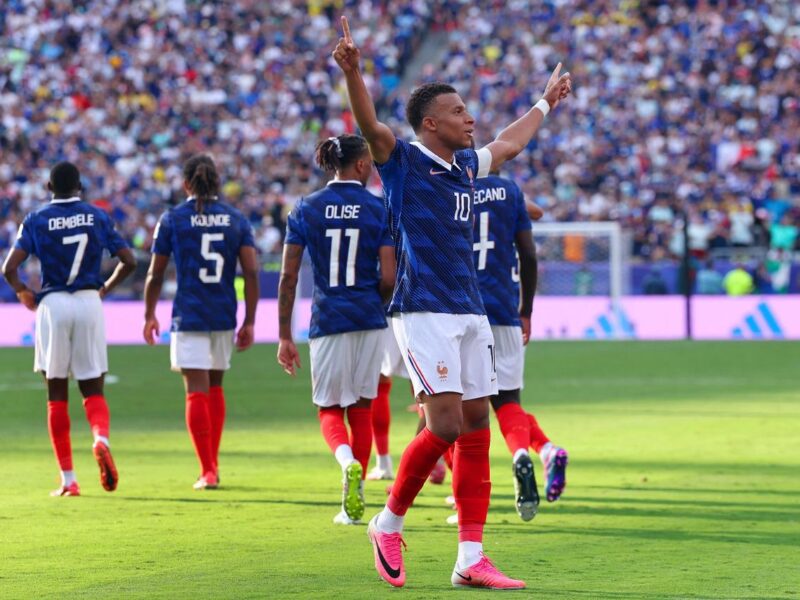 Francia con la autoridad del subcampeón del mundo avanza a Octavos de Final al vencer 3-0 a Suecia