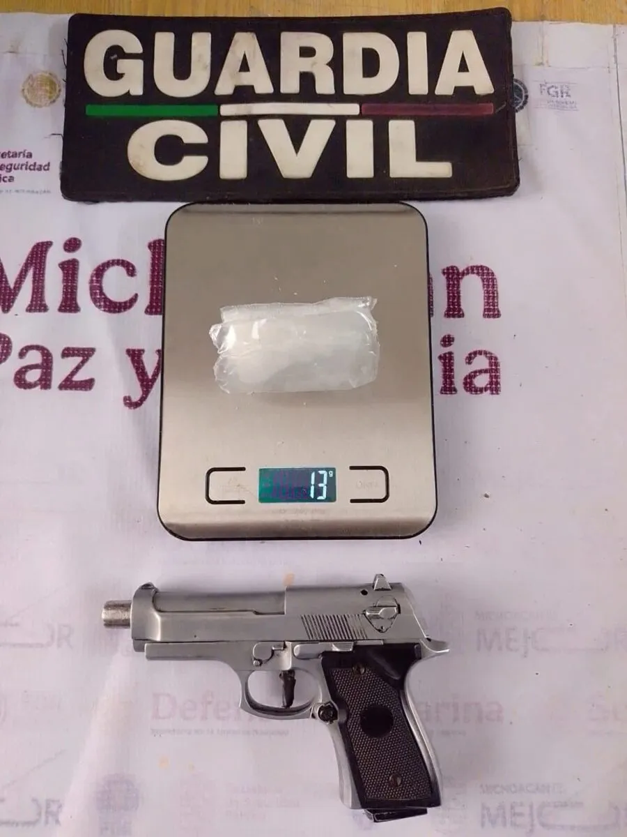 Guardia Civil detenciones posesión sustancias camioneta reporte robo Morelia 1