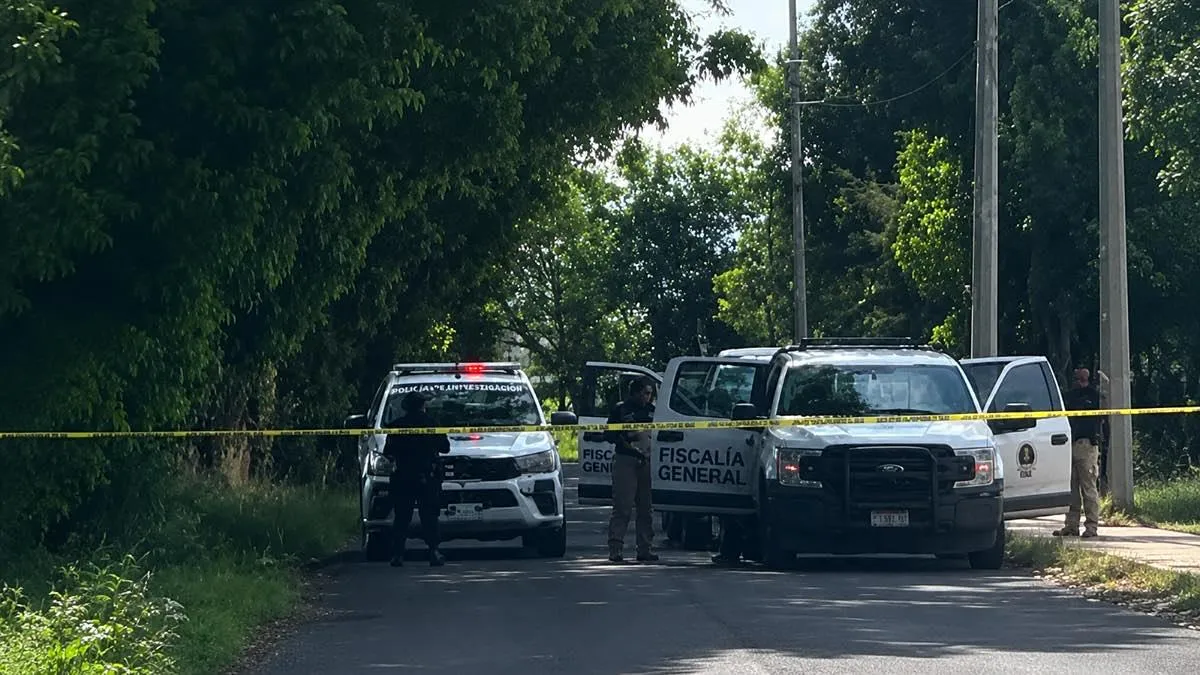 Hallan a un hombre sin vida en huerta de aguacate de Tacámbaro; aseguran un vehículo