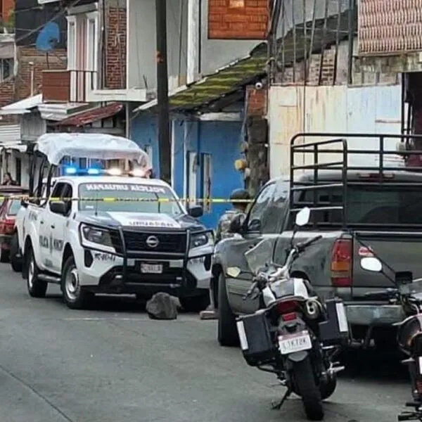Asesinan a un hombre frente a una funeraria en la zona centro de Uruapan