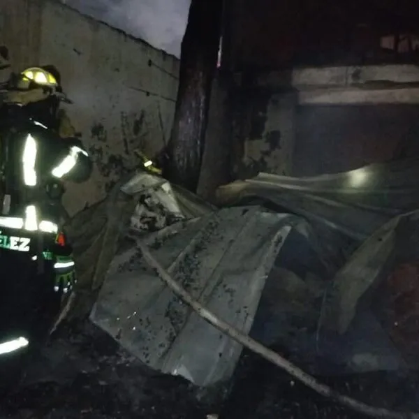 Incendio en vivienda de Zirahuén deja solo daños materiales