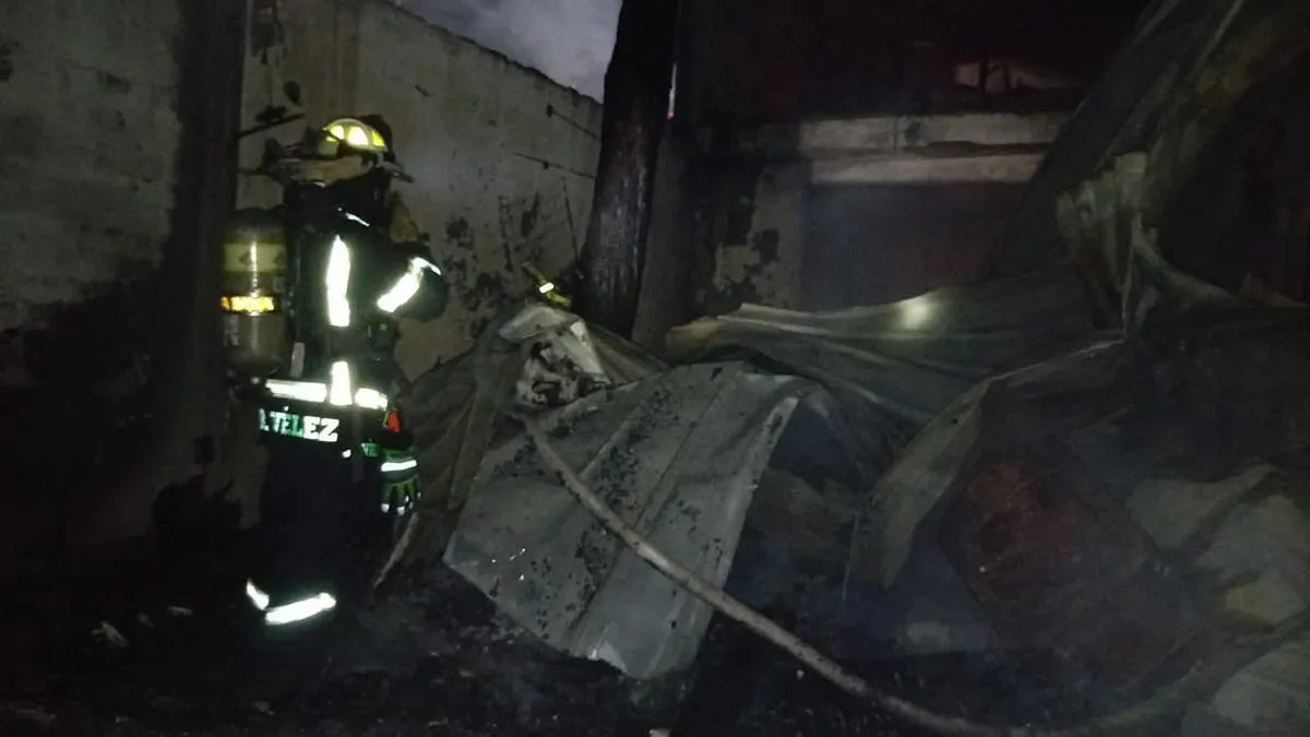 Incendio vivienda Zirahuén daños materiales