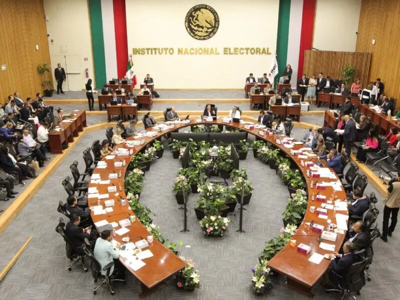 INE violentó la presunción de inocencia, argumentan exconsejeros del IEM sobre su remoción