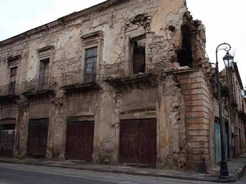 Hay 180 inmuebles abandonados en el Centro de Morelia; 45 en riesgo de colapso