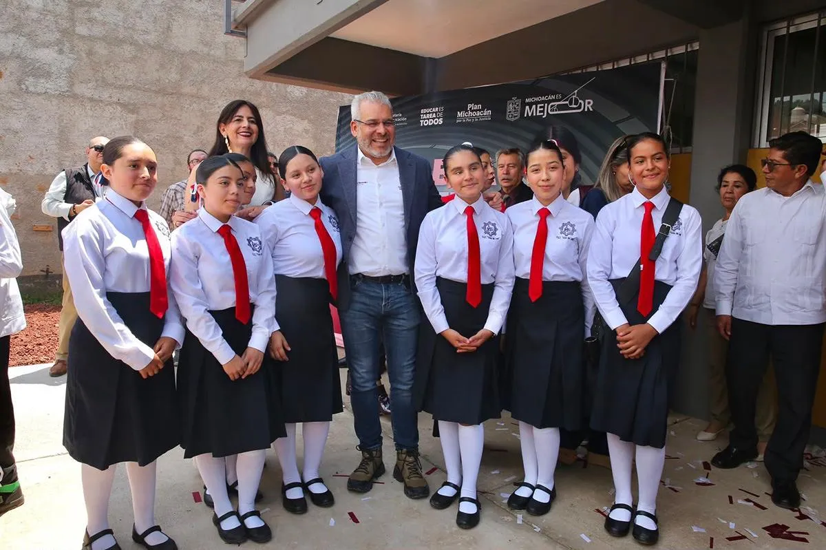 ¡Instalaciones dignas! Inaugura Bedolla Secundaria Técnica 167 en Pátzcuaro-2