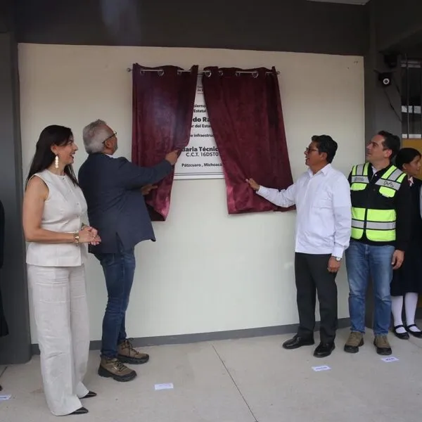 ¡Instalaciones dignas! Inaugura Bedolla Secundaria Técnica 167 en Pátzcuaro