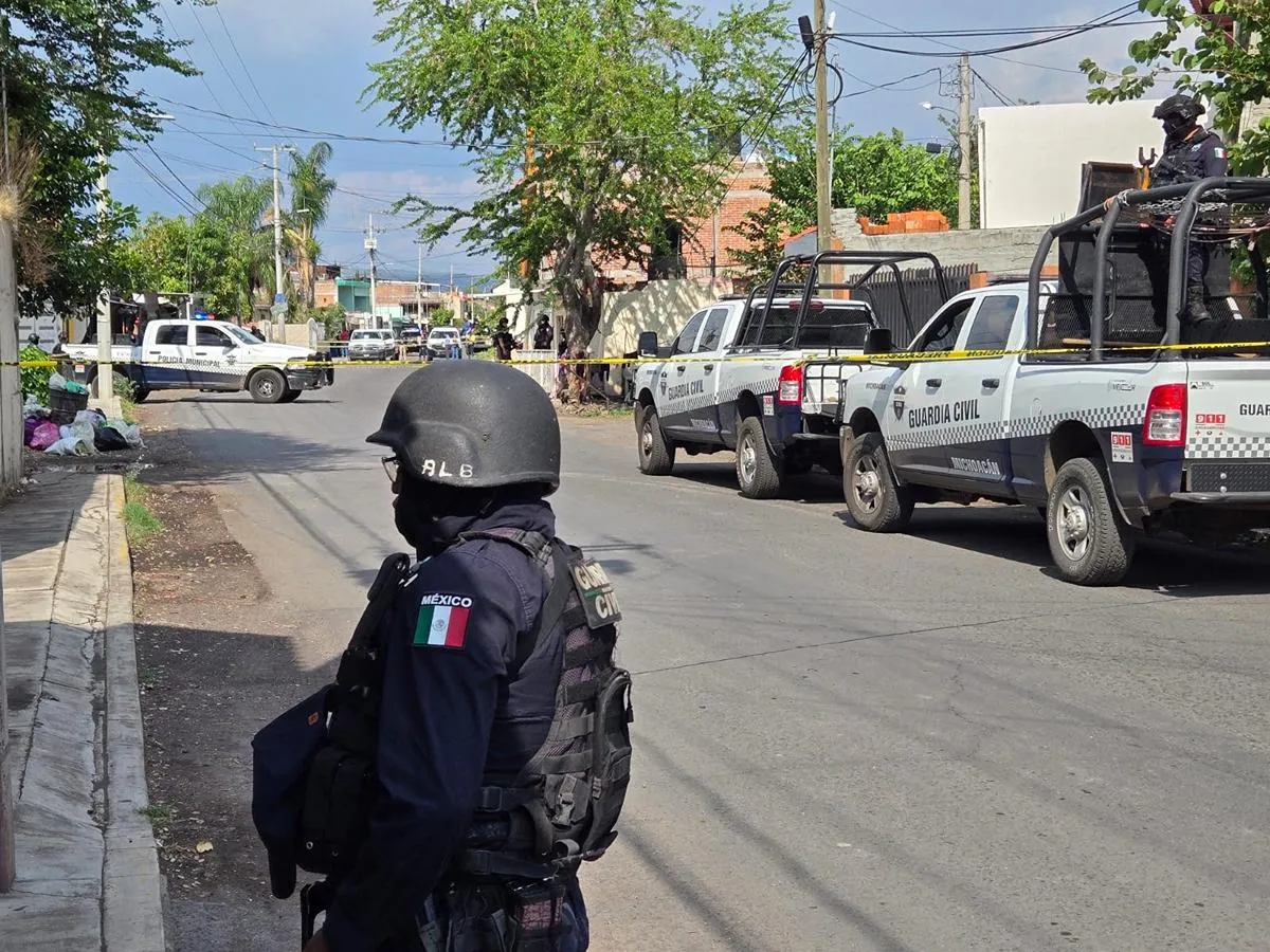 Joven armado balazos policías de Zamora