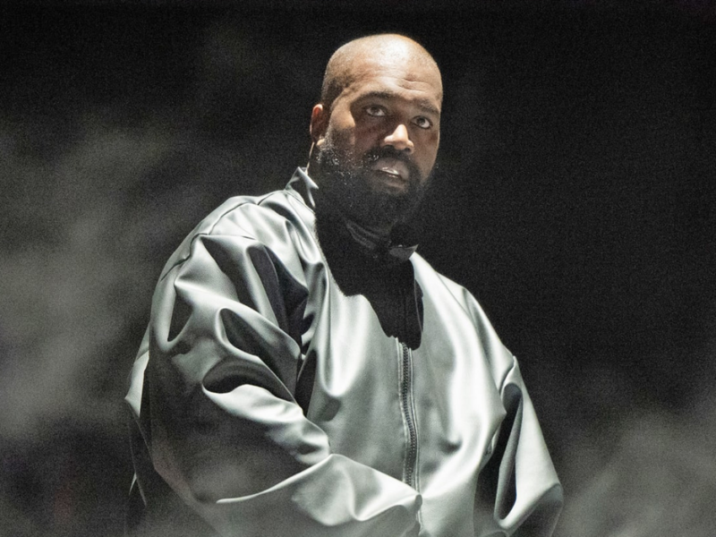Kanye West hace historia con récord de 118,000 espectadores en Estambul