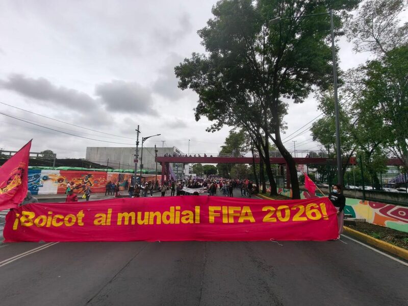 La CNTE insiste con su amago: "si no hay solución, no rueda el balón"