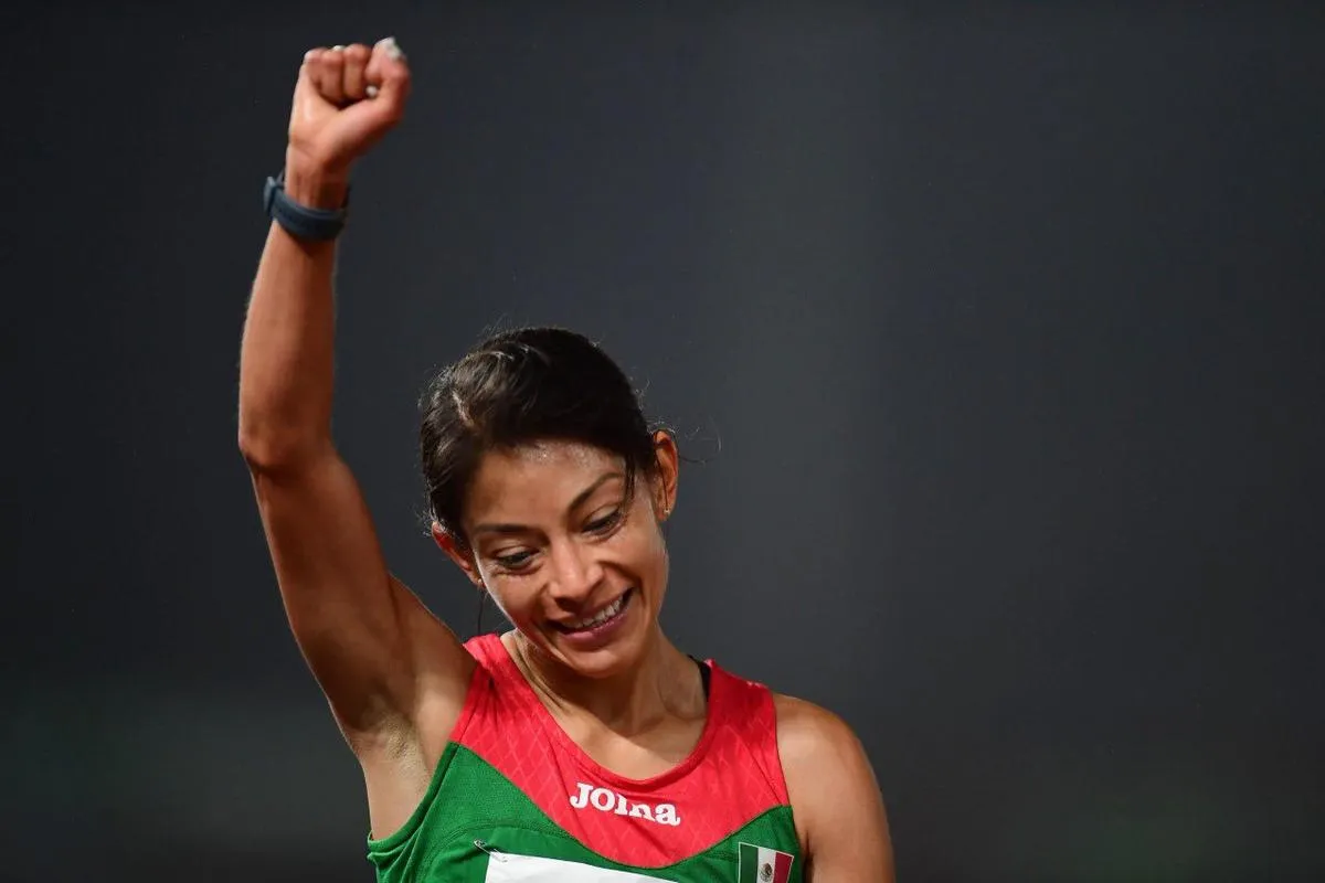 La fondista mexicana Laura Galván gana el primer lugar en el Medio Maratón de Chicago