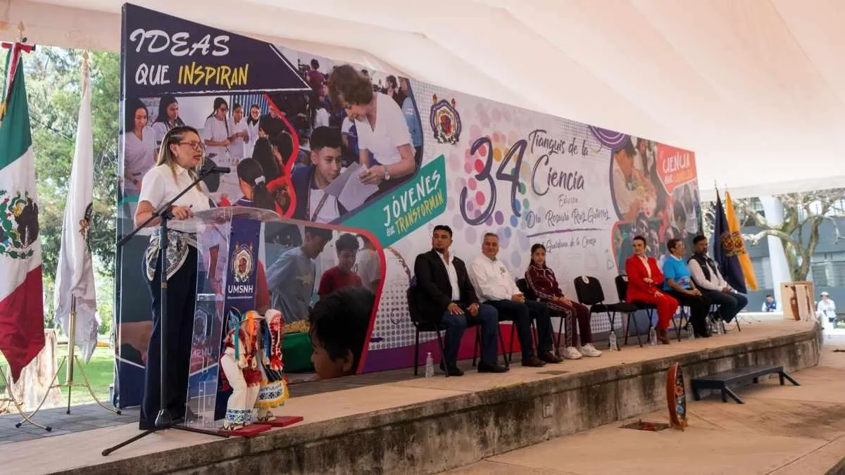 Las puertas de la UMSNH están abiertas para las y los niños, señala Yarabí Ávila al inaugurar el Tianguis de la Ciencia-2