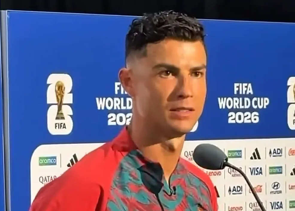 ¿Le molestó? Cristiano Ronaldo corta pregunta cuando mencionan a Messi-1