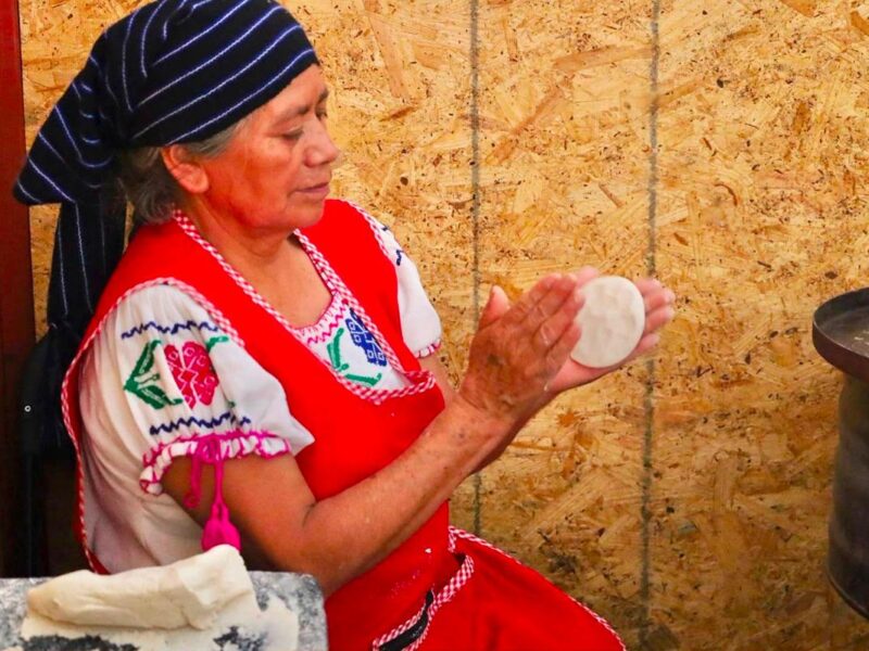 ¡Para chuparse los dedos! Llega el segundo tiempo de las cocineras tradicionales al Jalo Futbolero