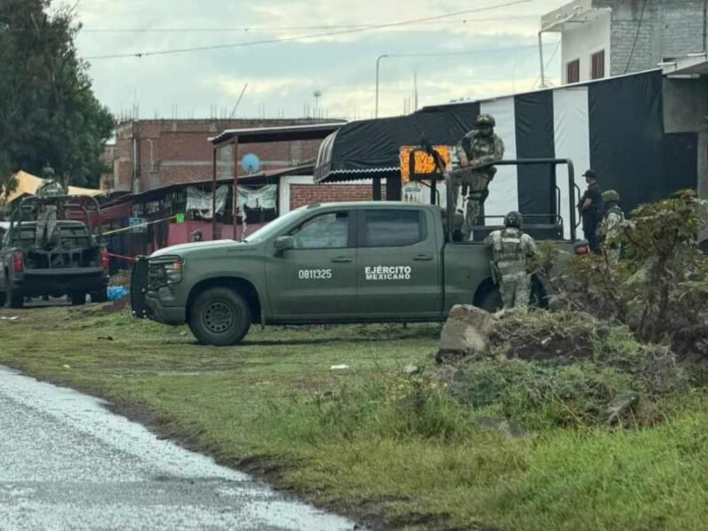 Localizan a un hombre sin vida con huellas de violencia en carretera de Quiroga