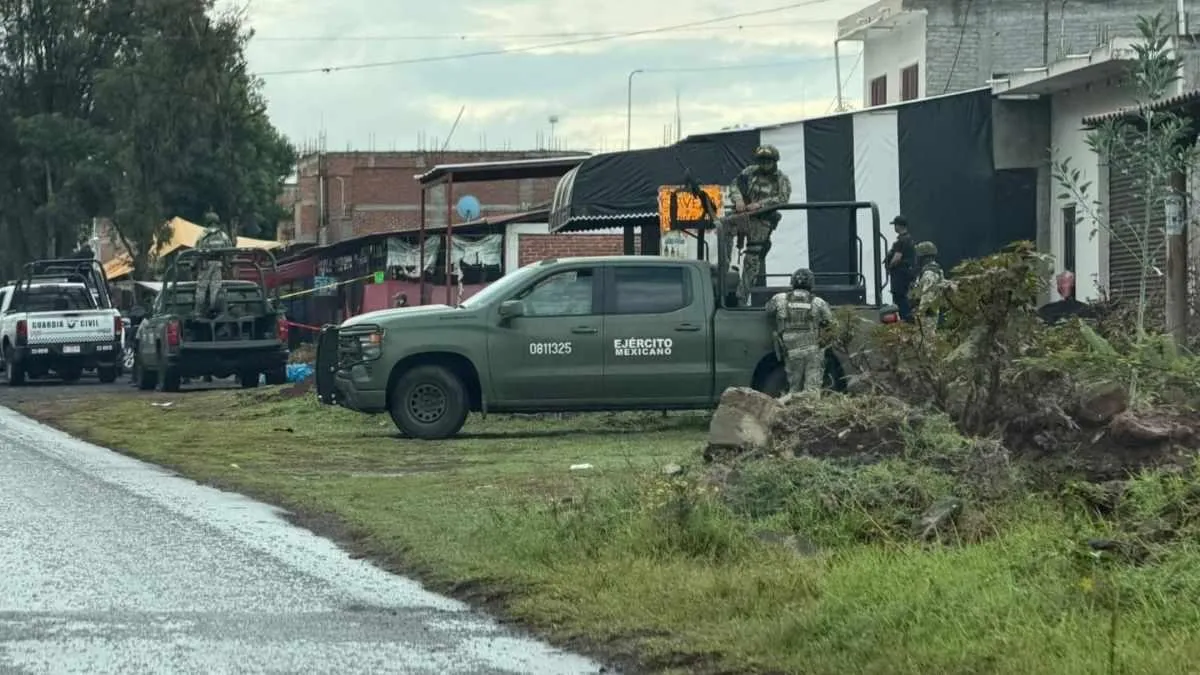 Localizan a un hombre sin vida con huellas de violencia en carretera de Quiroga