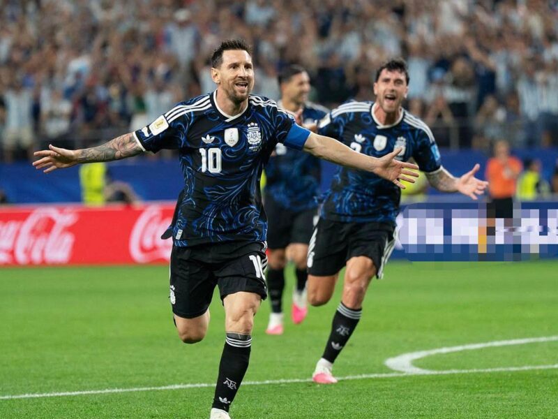 Messi continúa en plan goleador en la victoria de Argentina de 3-1 ante Jordania