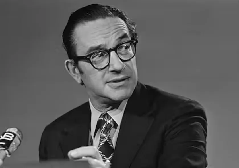 Muere a los 100 años Alan Greenspan, el influyente expresidente de la Reserva Federal de EU