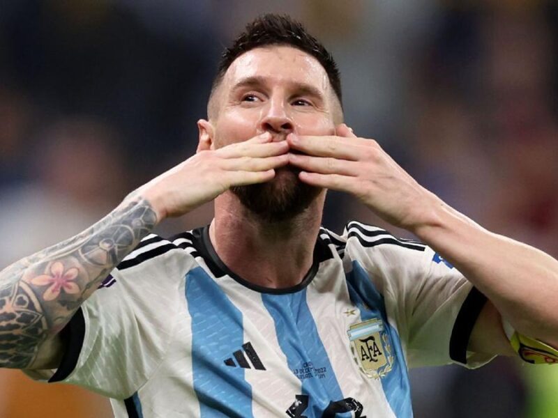 ¡Noche histórica de Messi que marcó hat-trick para el triunfo de Argentina sobre Argelia¡