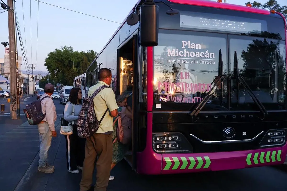 Obra de Morebús privilegia el paso al transporte público