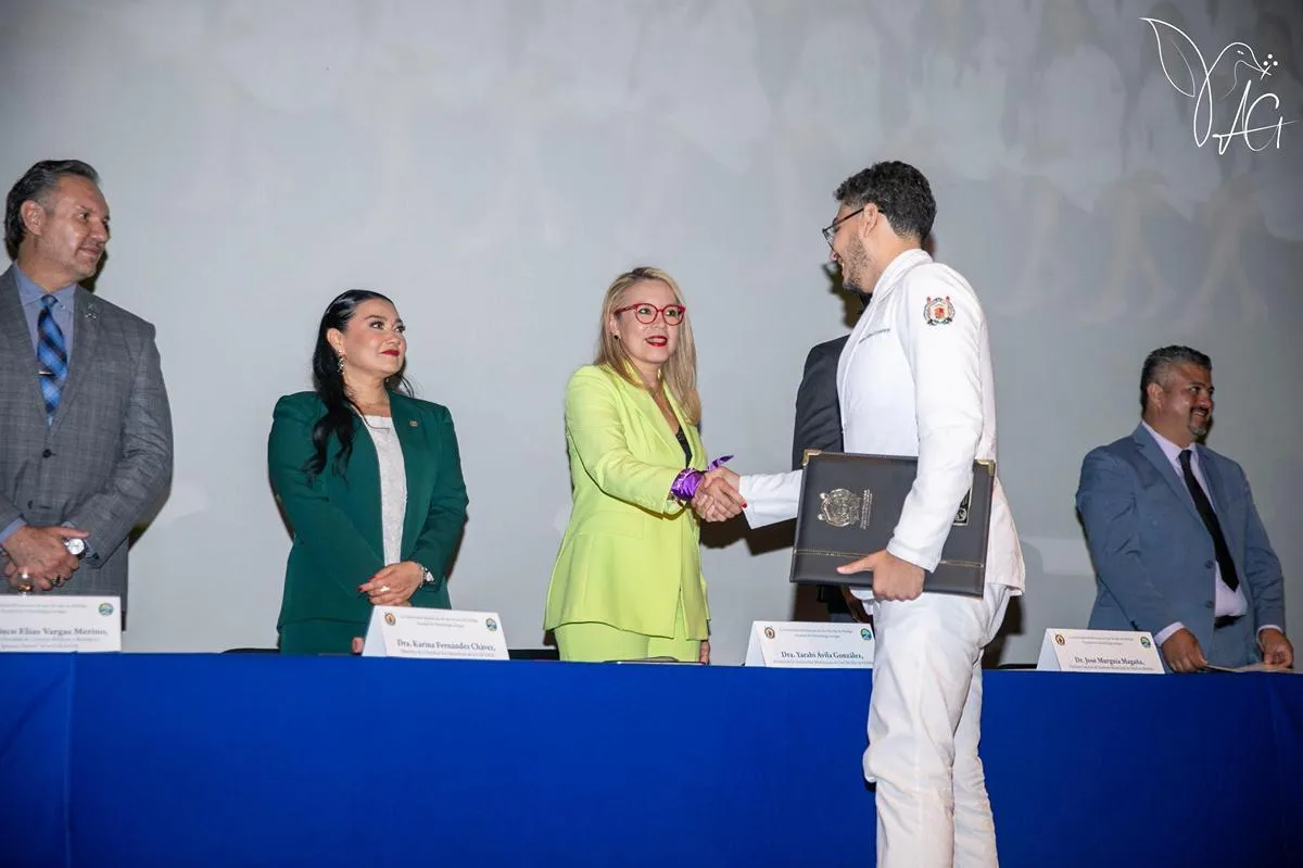 odontología Yarabí Ávila egresados UMSNH 1