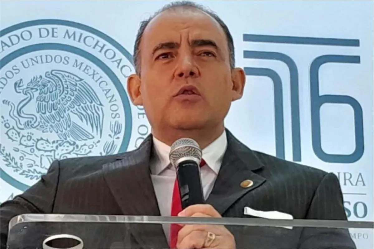 Ordena Baltazar Gaona desalojo de Palacio Legislativo de escoltas de Carlos Bautista