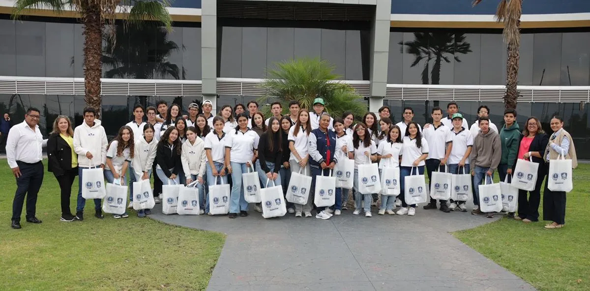 Reafirma Carlos Torres Piña compromiso de la FGE con la formación de nuevas generaciones