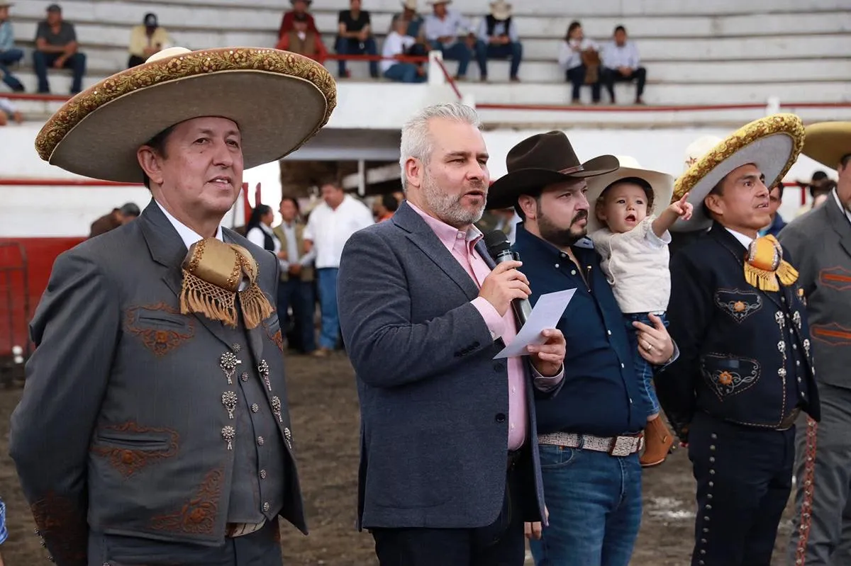 Reconoce Bedolla el valor histórico de la charrería en Michoacán