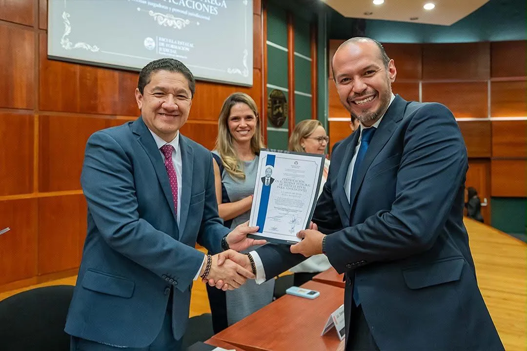 Refuerza Poder Judicial de Michoacán la justicia para adolescentes con la entrega de 76 certificaciones