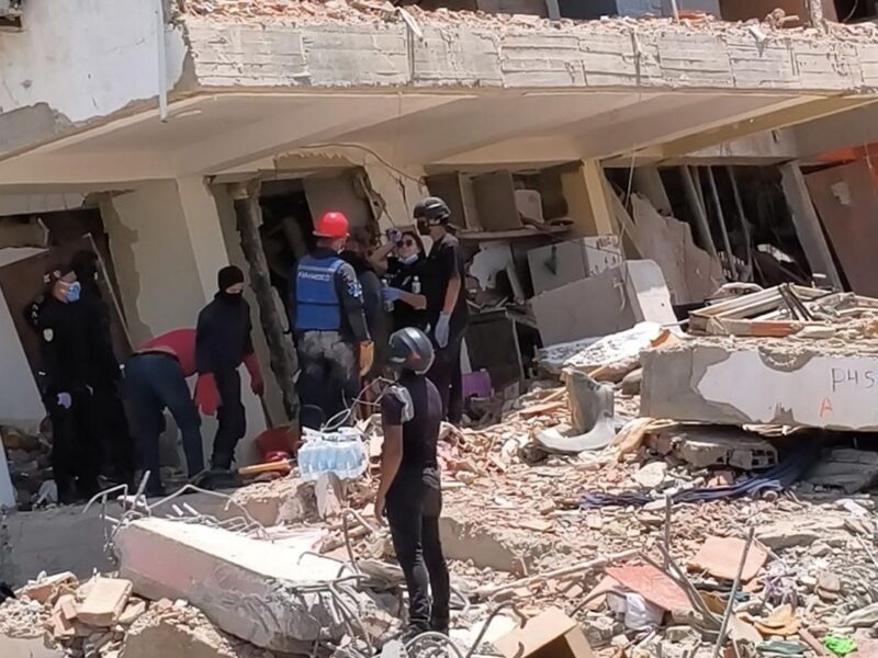 Rescatan a 33 personas con vida tras terremotos en Venezuela; llevaban cuatro días bajo escombros