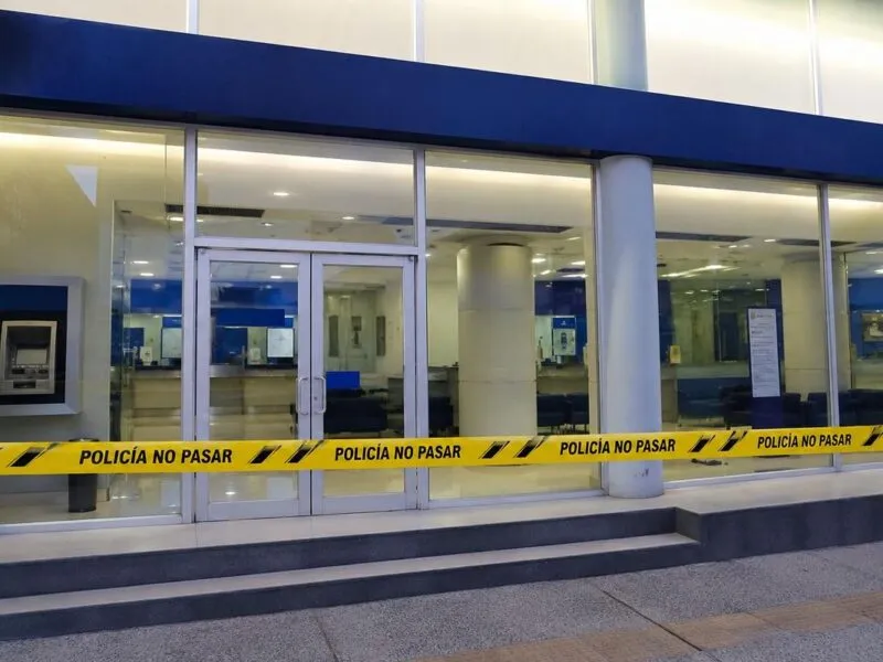 robo casa de empeño 300 mil pesos mercancía efectivo