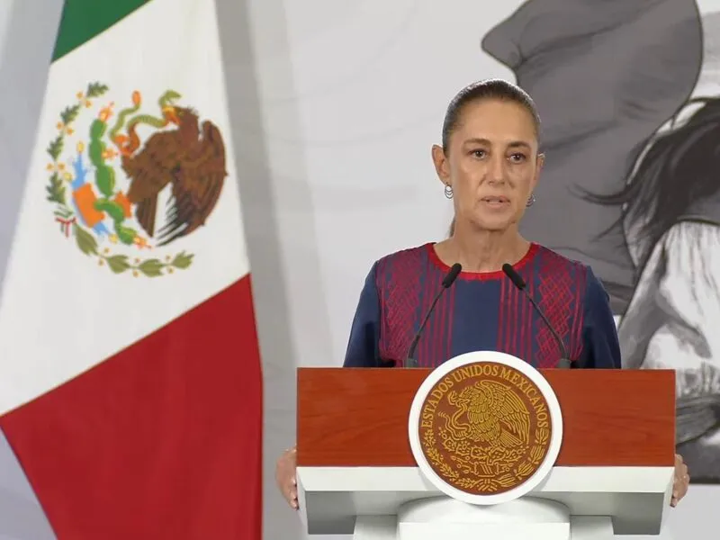Sheinbaum critica denuncia del PAN contra AMLO ante CPI