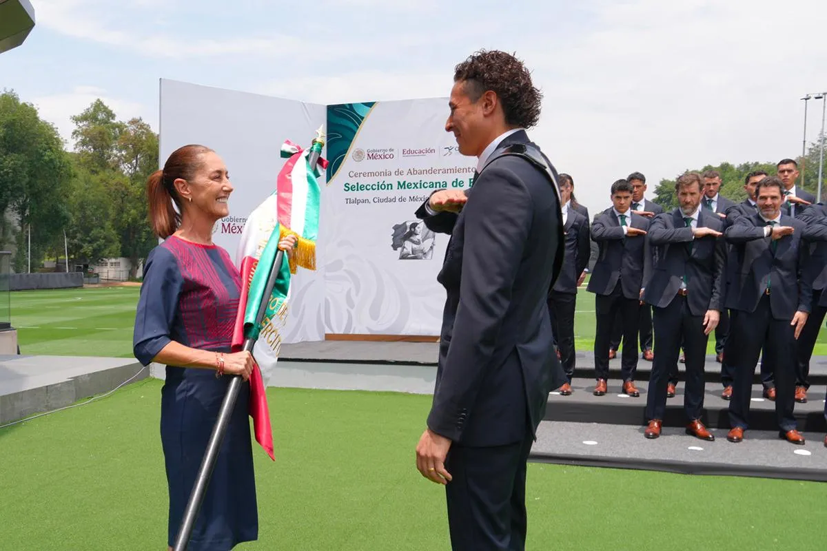Sheinbaum elogia a Memo Ochoa y deja en manos de Aguirre su rol en el Mundial: “Se merecía ese homenaje”