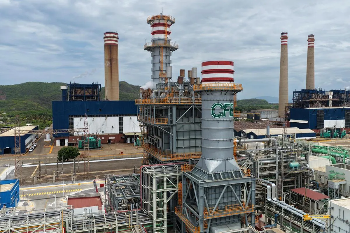 Sheinbaum se compromete a incrementar la producción de energía de CFE en México