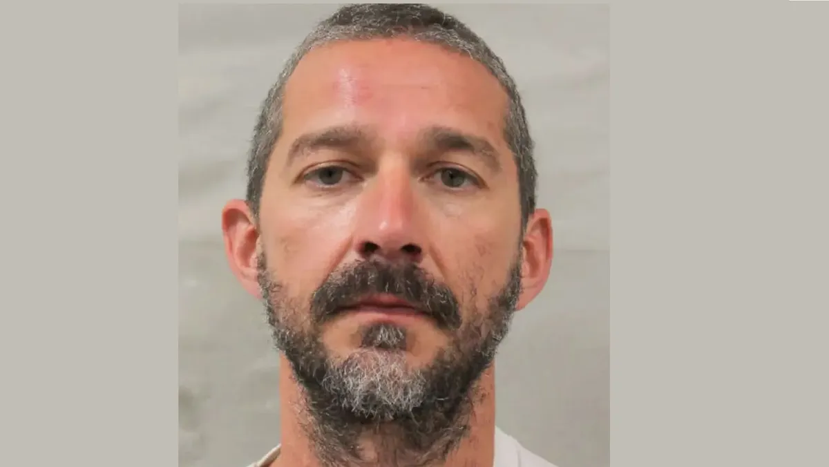 Shia LaBeouf se declara culpable de agresión durante el Mardi Gras en Nueva Orleans-1
