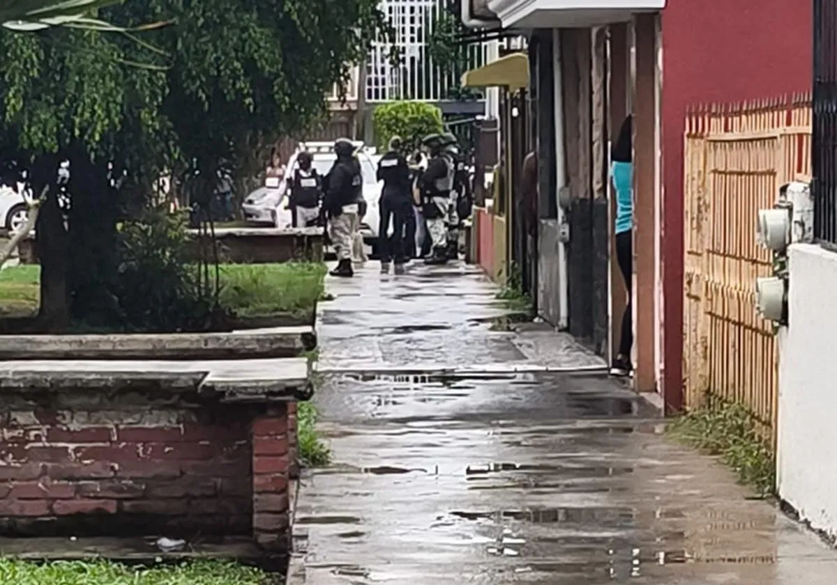 Sujetos asesinan al propietario de una camioneta para posteriormente robarla en Uruapan