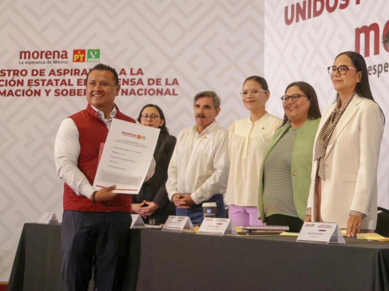 Torres Piña, formaliza su registro como aspirante a Coordinador Estatal en Defensa de la Transformación en Michoacán