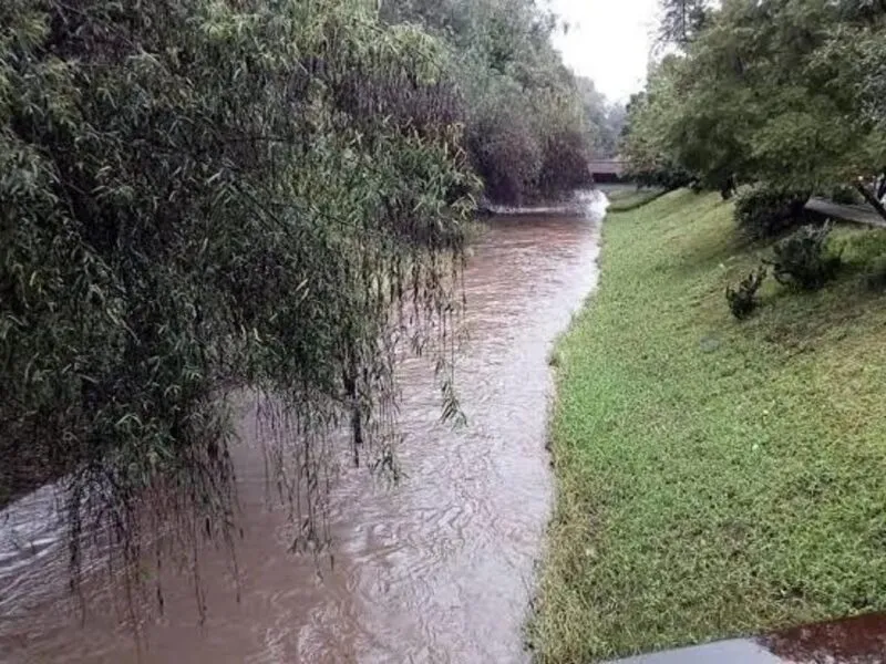 Tras tormenta en Morelia reporta OOAPAS dren Itzícuaros al 80%