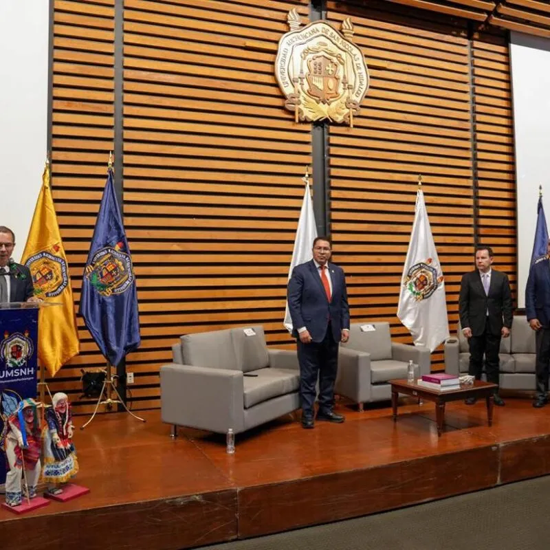 UMSNH estrecha lazos con el sector productivo; realizan foro de vinculación