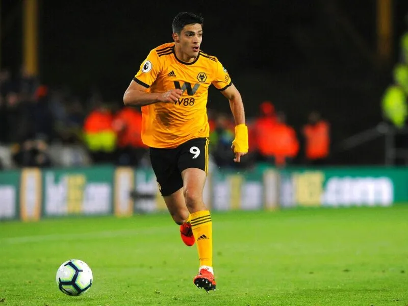 Wolverhampton anuncia el regreso de Raúl Jiménez