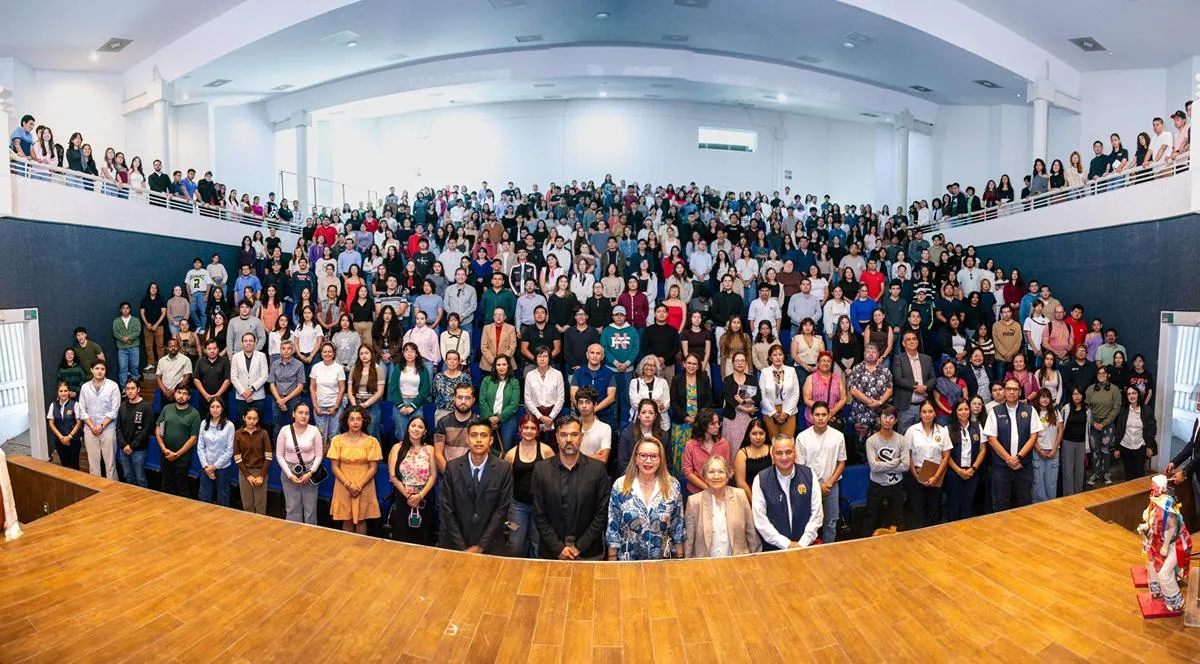 Yarabí Ávila estudiantes Verano Nicolaita 1