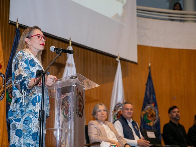 Yarabí Ávila estudiantes Verano Nicolaita
