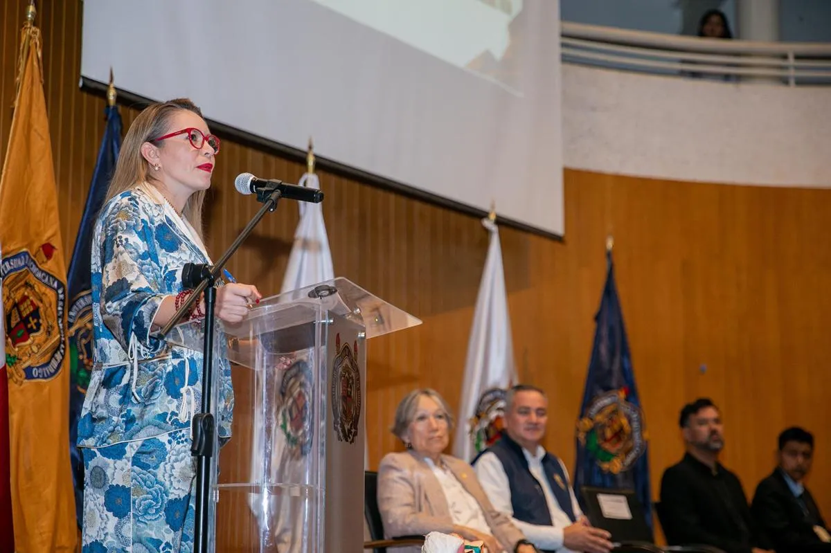 Yarabí Ávila estudiantes Verano Nicolaita