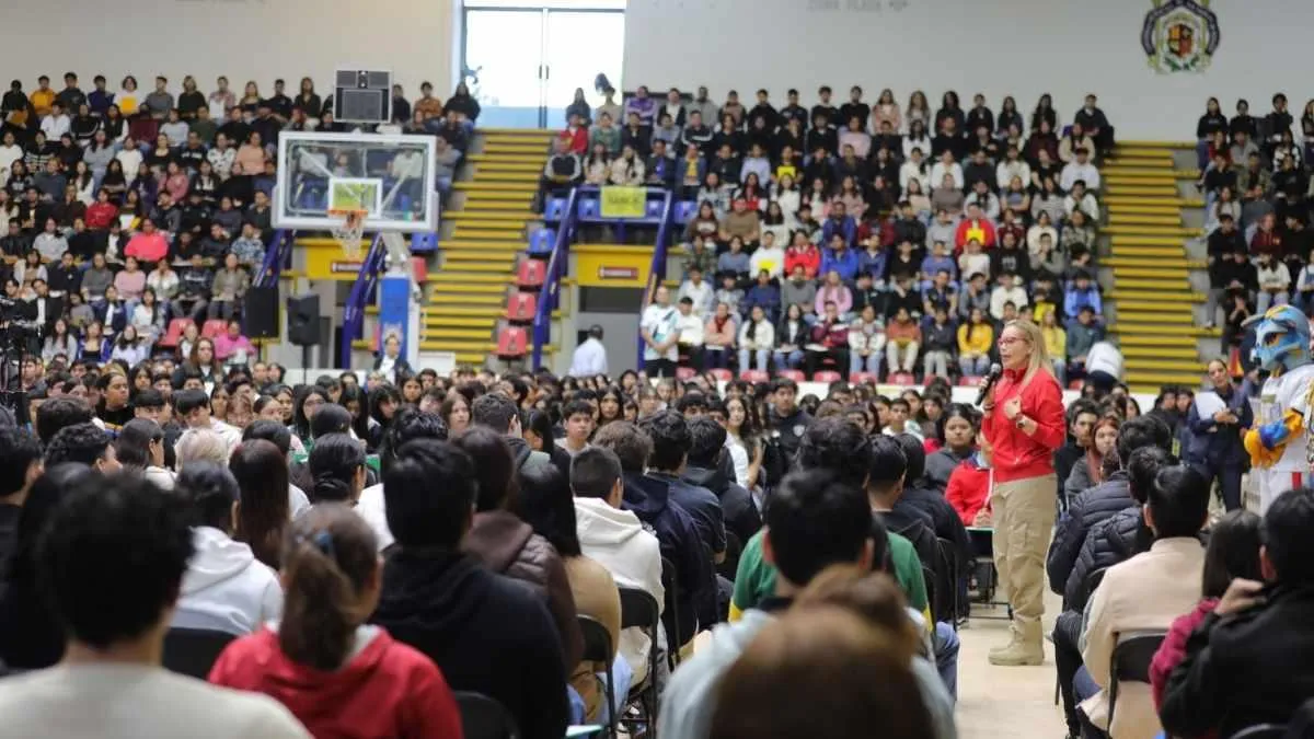 A enfocarse en su futuro, llama Yarabí a aspirantes a ingresar a la UMSNH