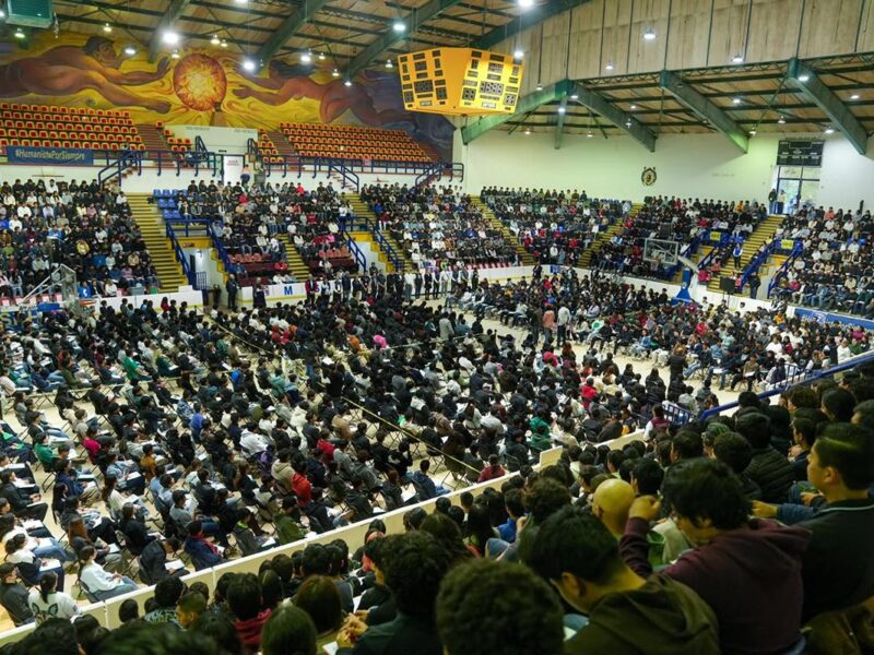 A poner todo el empeño para ingresar a la UMSNH, invita Yarabí Ávila a aspirantes