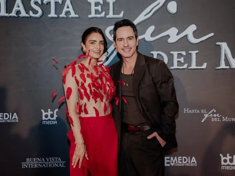 Aislinn Derbez habla sobre bromas familiares por trabajo con Mauricio Ochmann